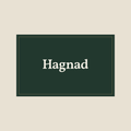 Presentkort från Hagnad, ett mörkgrönt kort med ordmärket Hagnad.